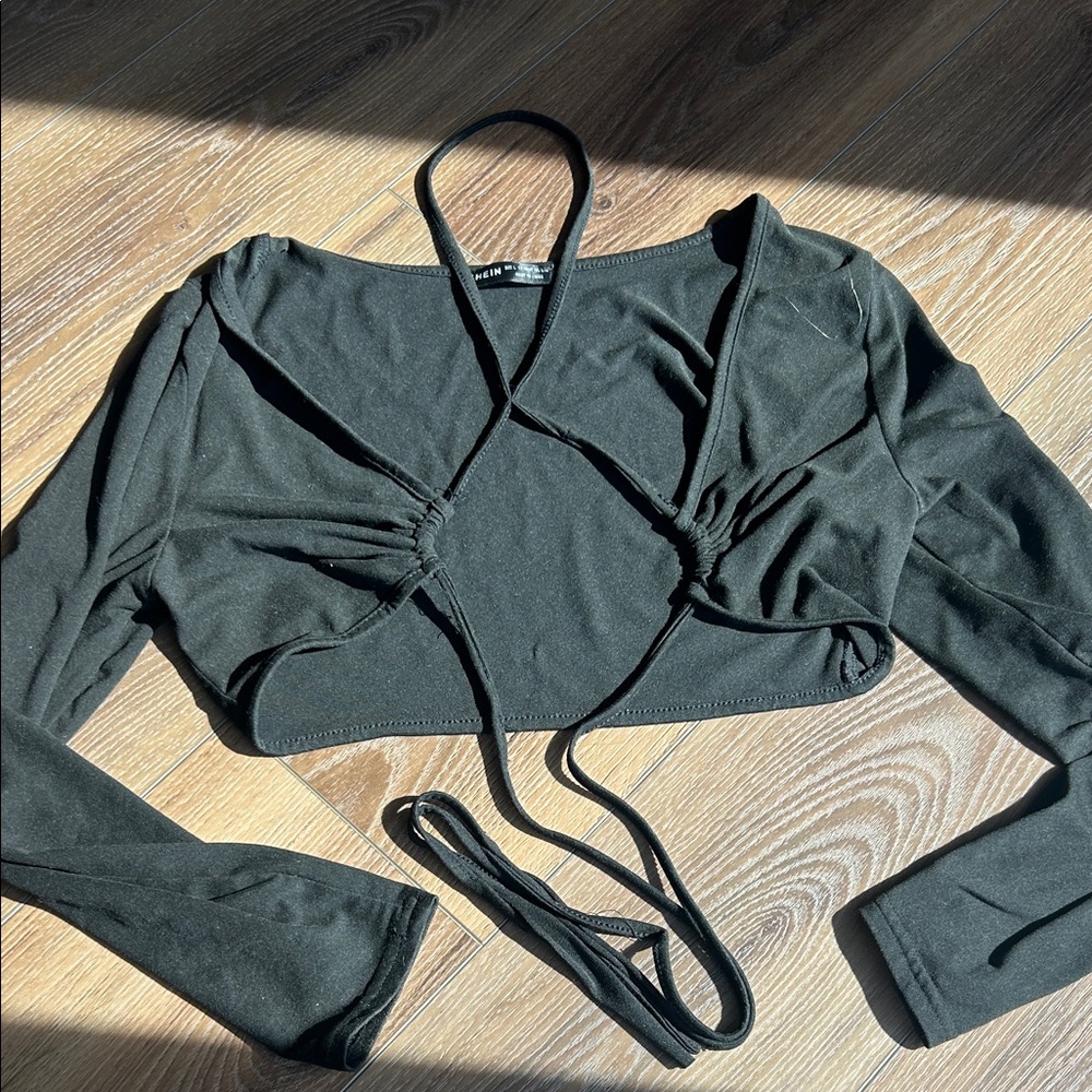 Black Long Sleeve Crop Top